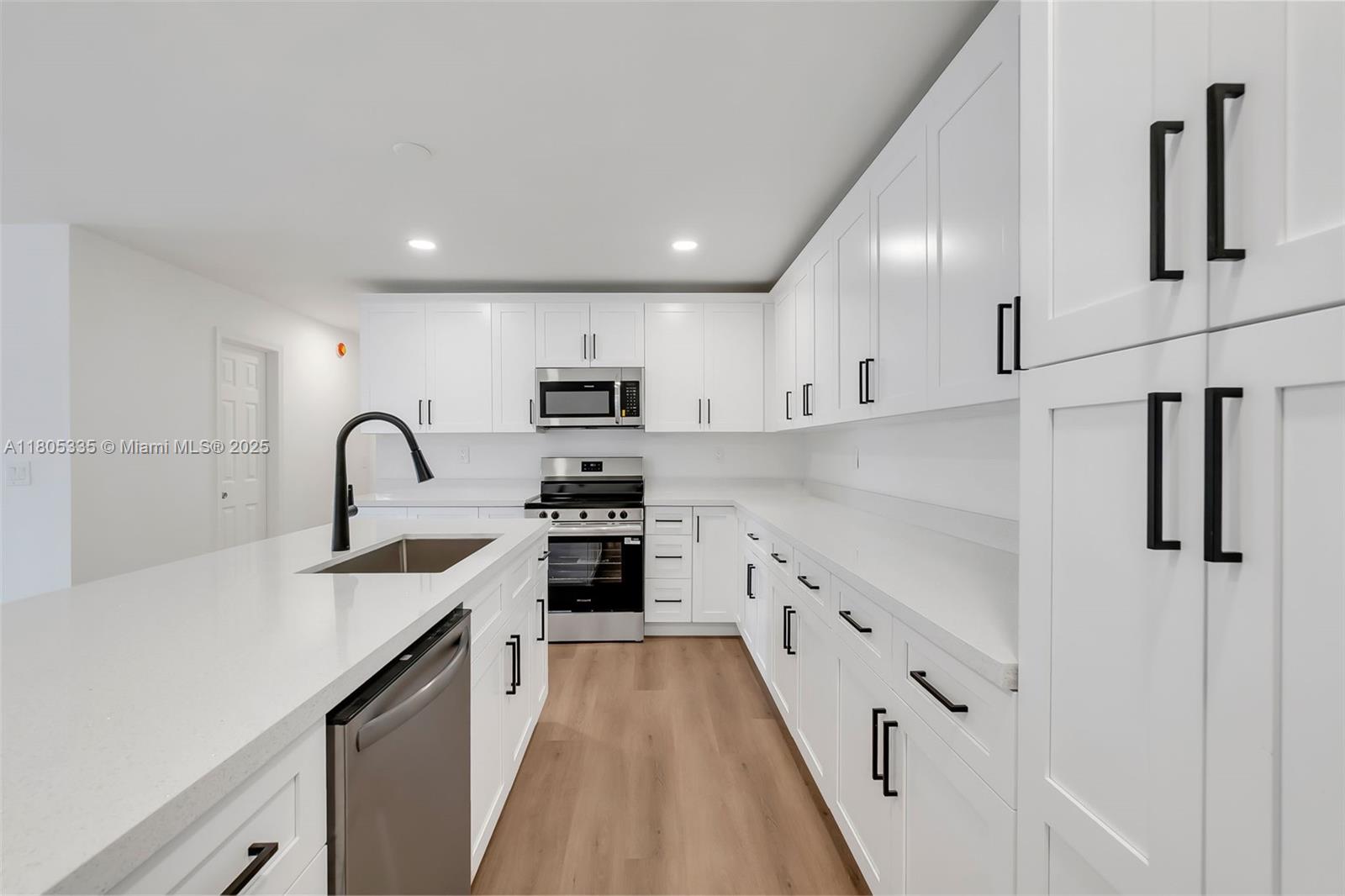 SANDALFOOT COVE SEC 9 - Residential