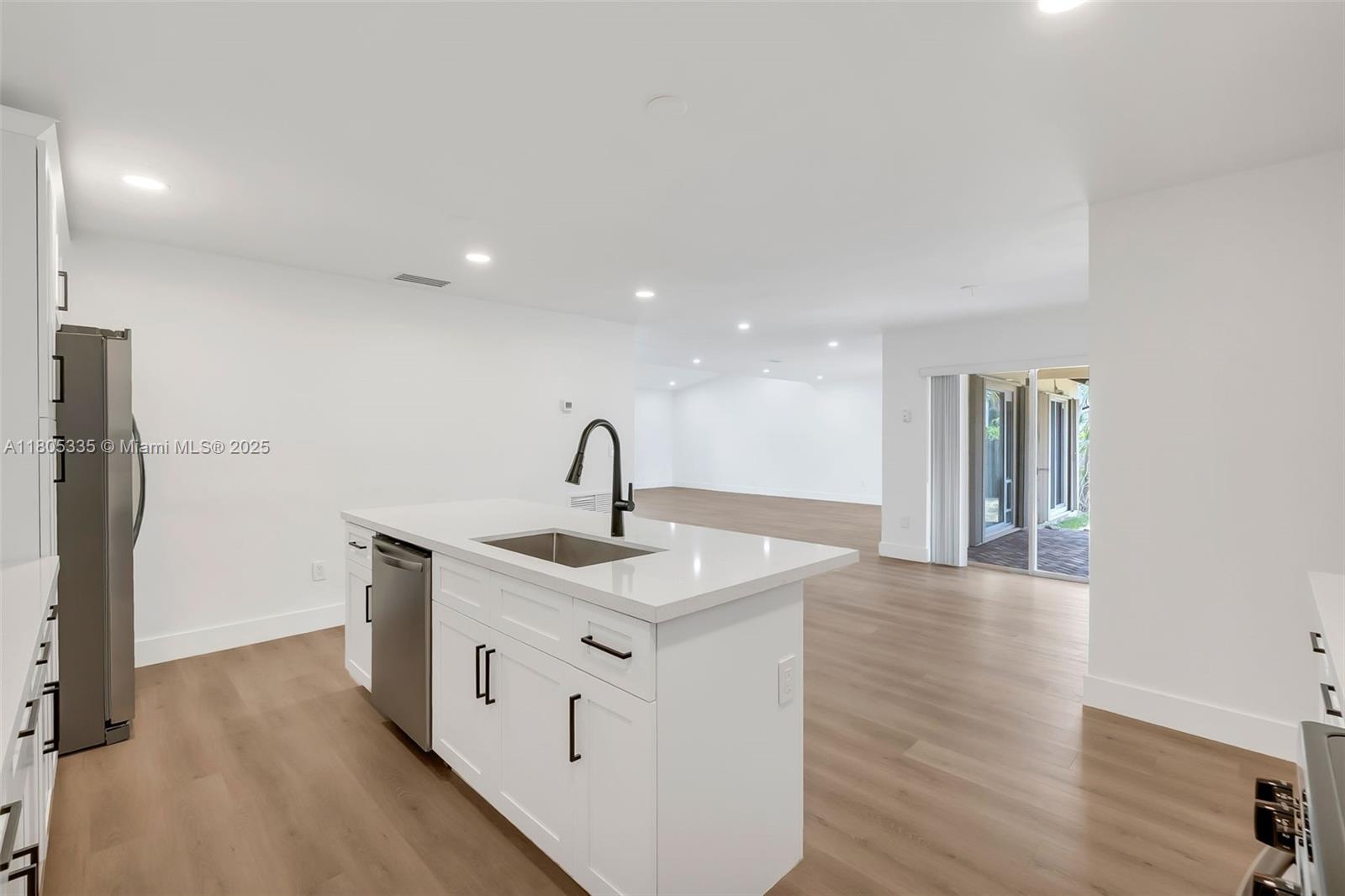 SANDALFOOT COVE SEC 9 - Residential