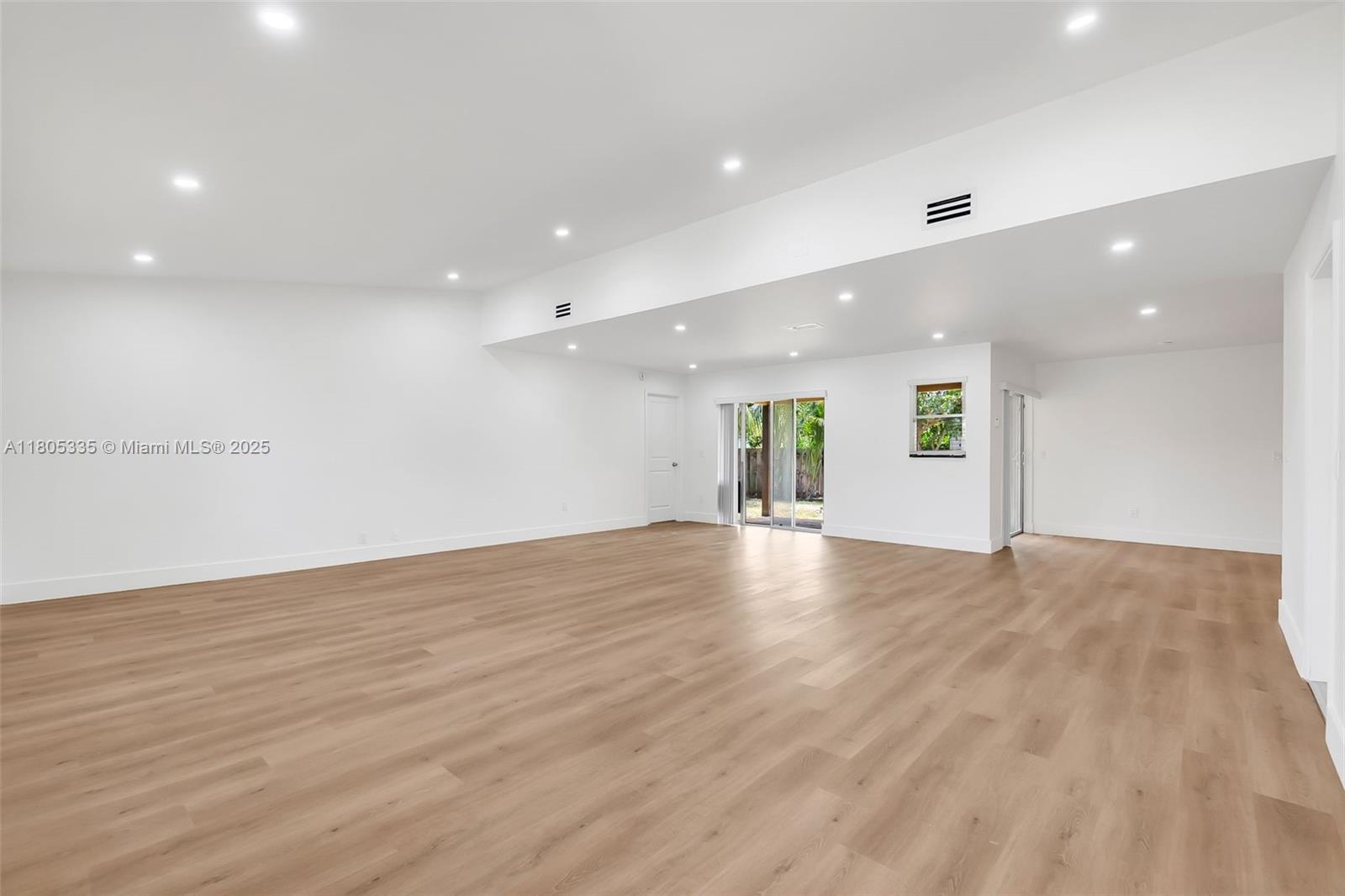 SANDALFOOT COVE SEC 9 - Residential