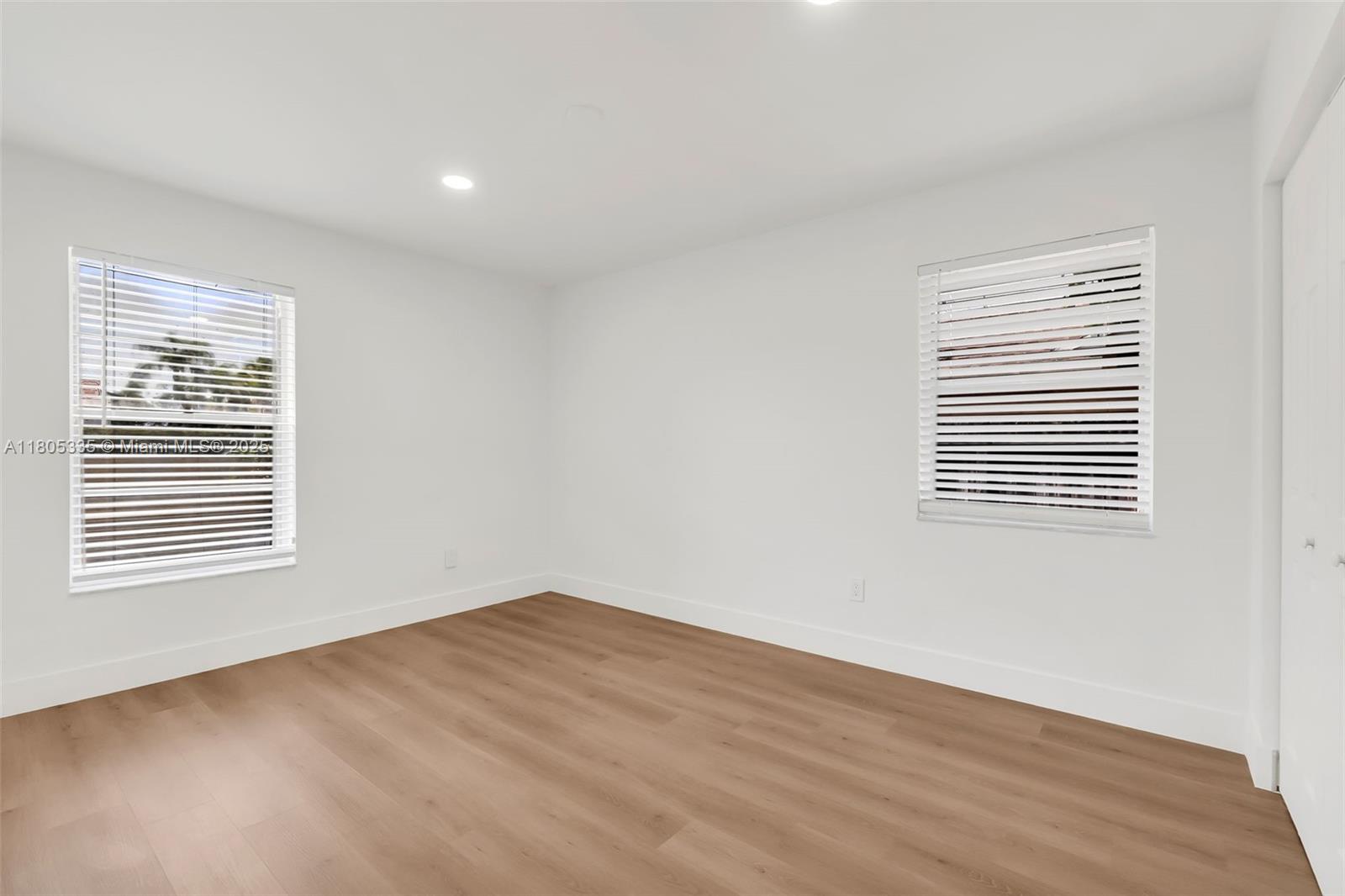 SANDALFOOT COVE SEC 9 - Residential