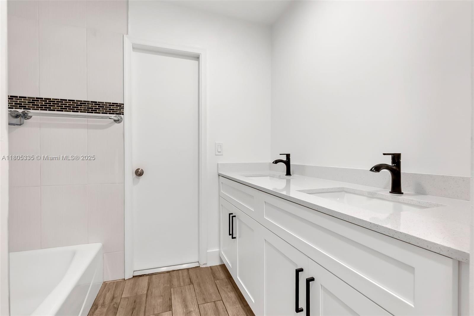 SANDALFOOT COVE SEC 9 - Residential