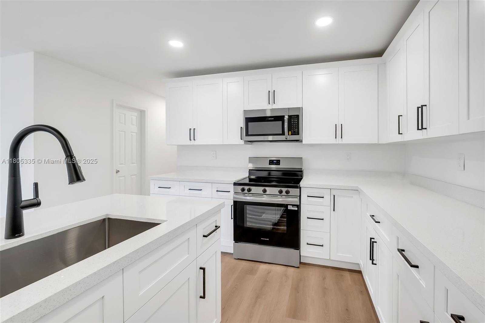 SANDALFOOT COVE SEC 9 - Residential