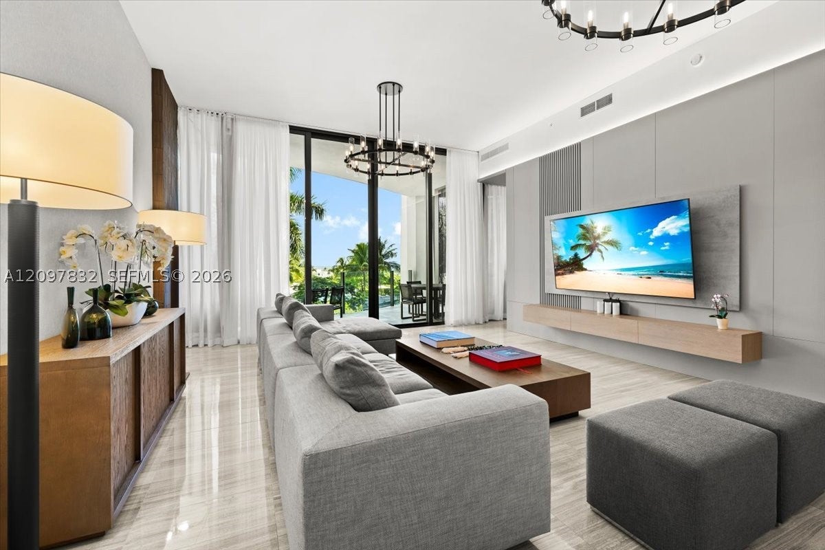 View photos, virtual tours, details... 2821 S Bayshore Dr 6B