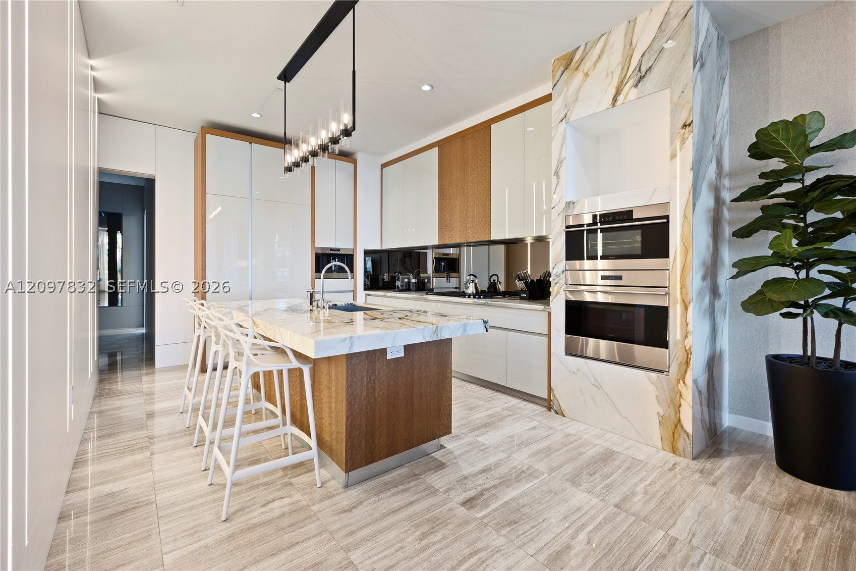 2821 S Bayshore Dr 6B