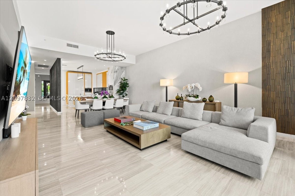 View photos, virtual tours, details... 2821 S Bayshore Dr 6B