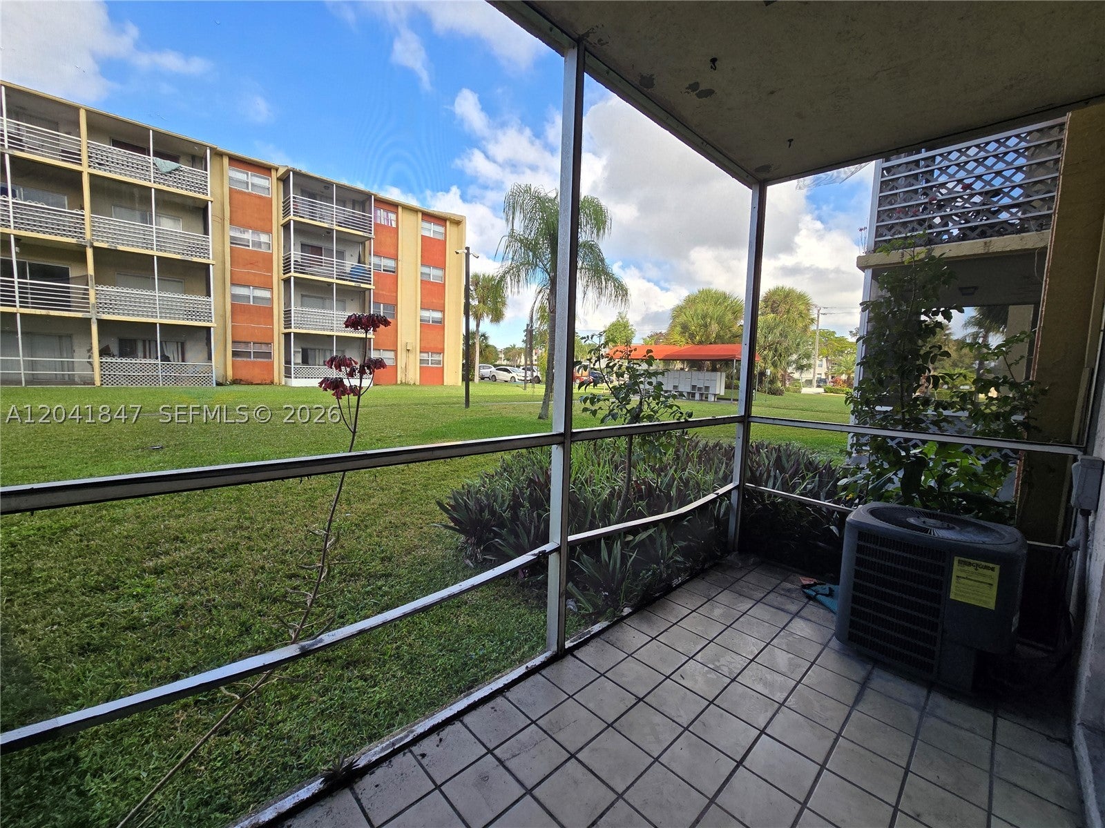 3600 NW 21st St 103