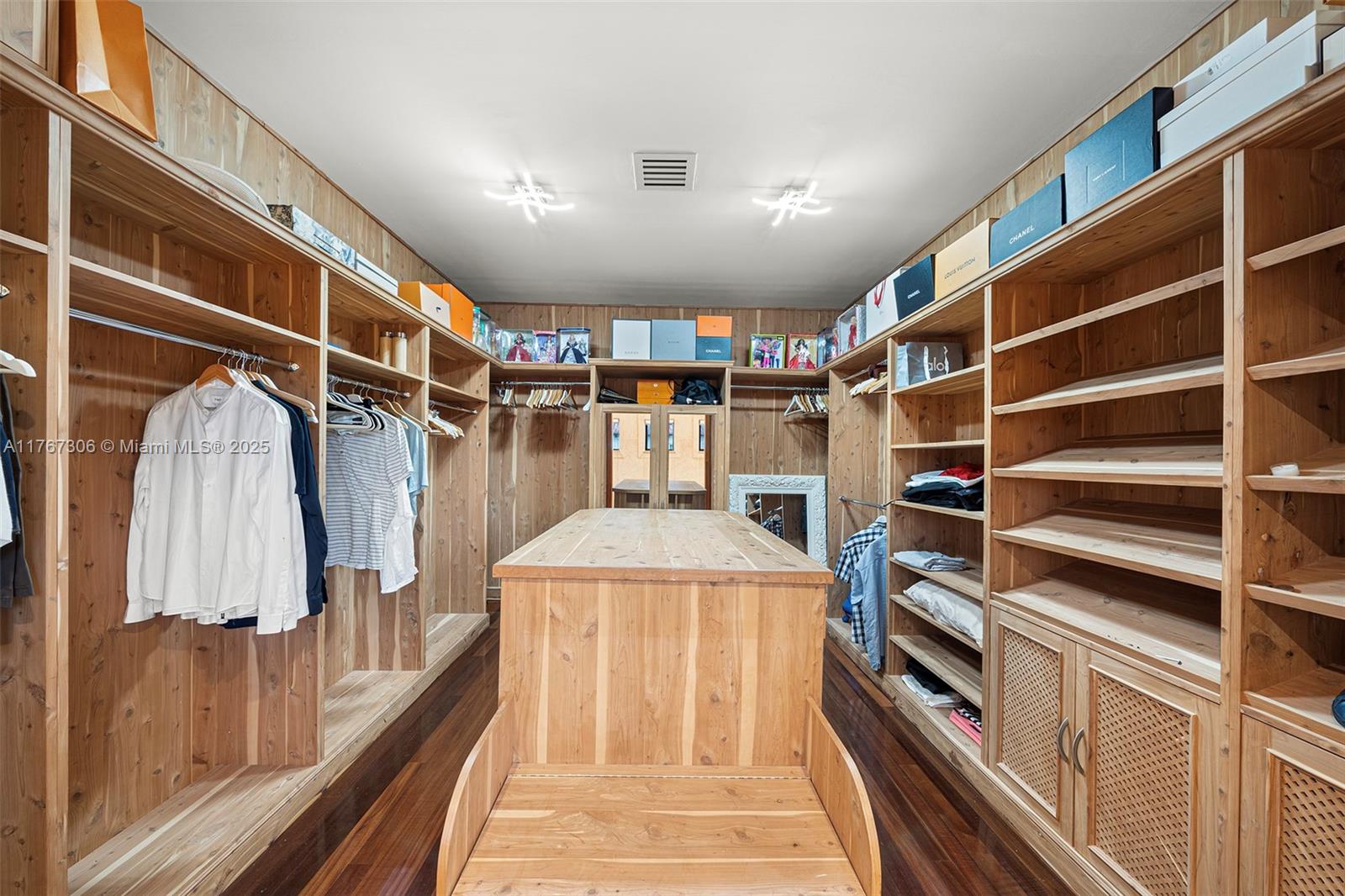 EASTERN SHORES - Residential