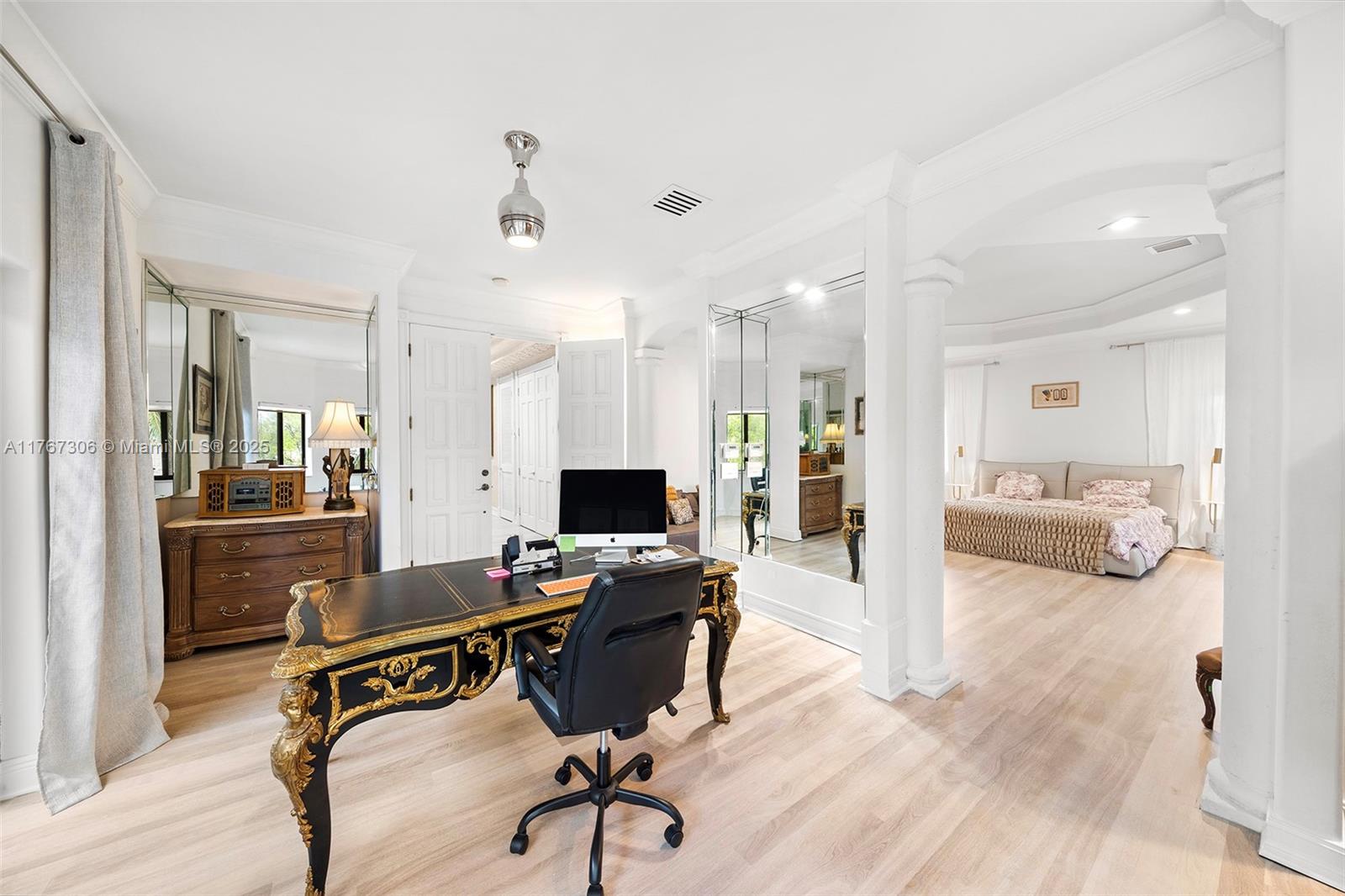 EASTERN SHORES - Residential