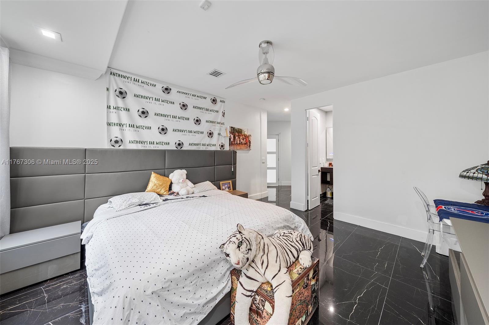 EASTERN SHORES - Residential