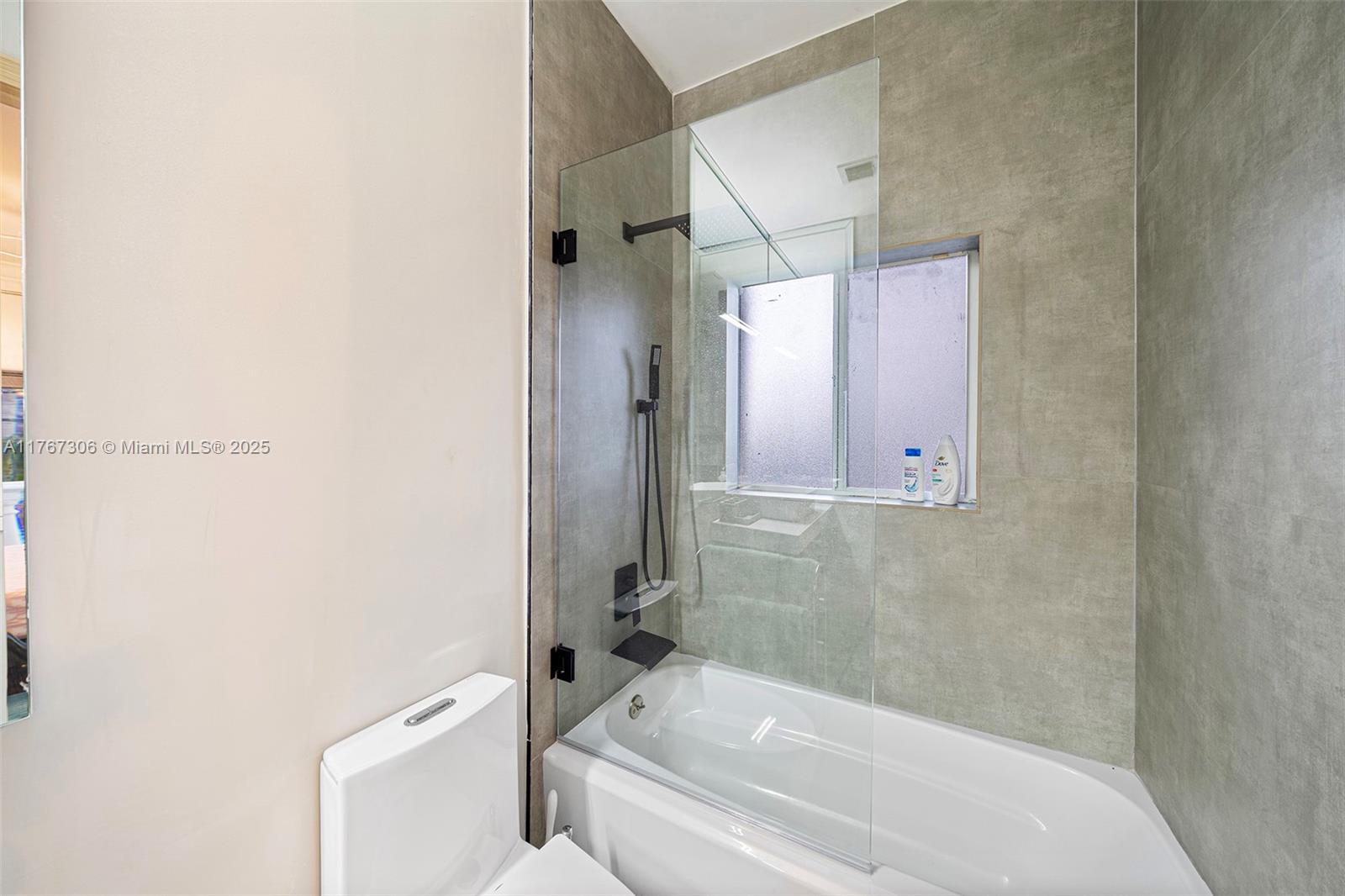 EASTERN SHORES - Residential