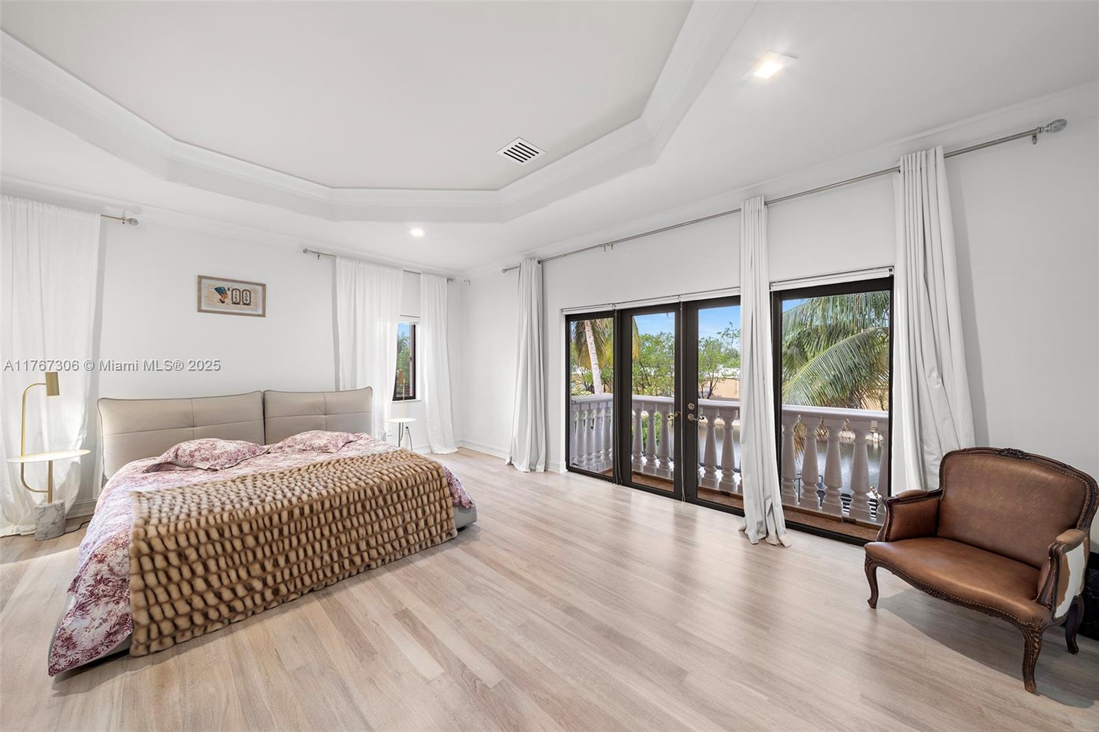 EASTERN SHORES - Residential