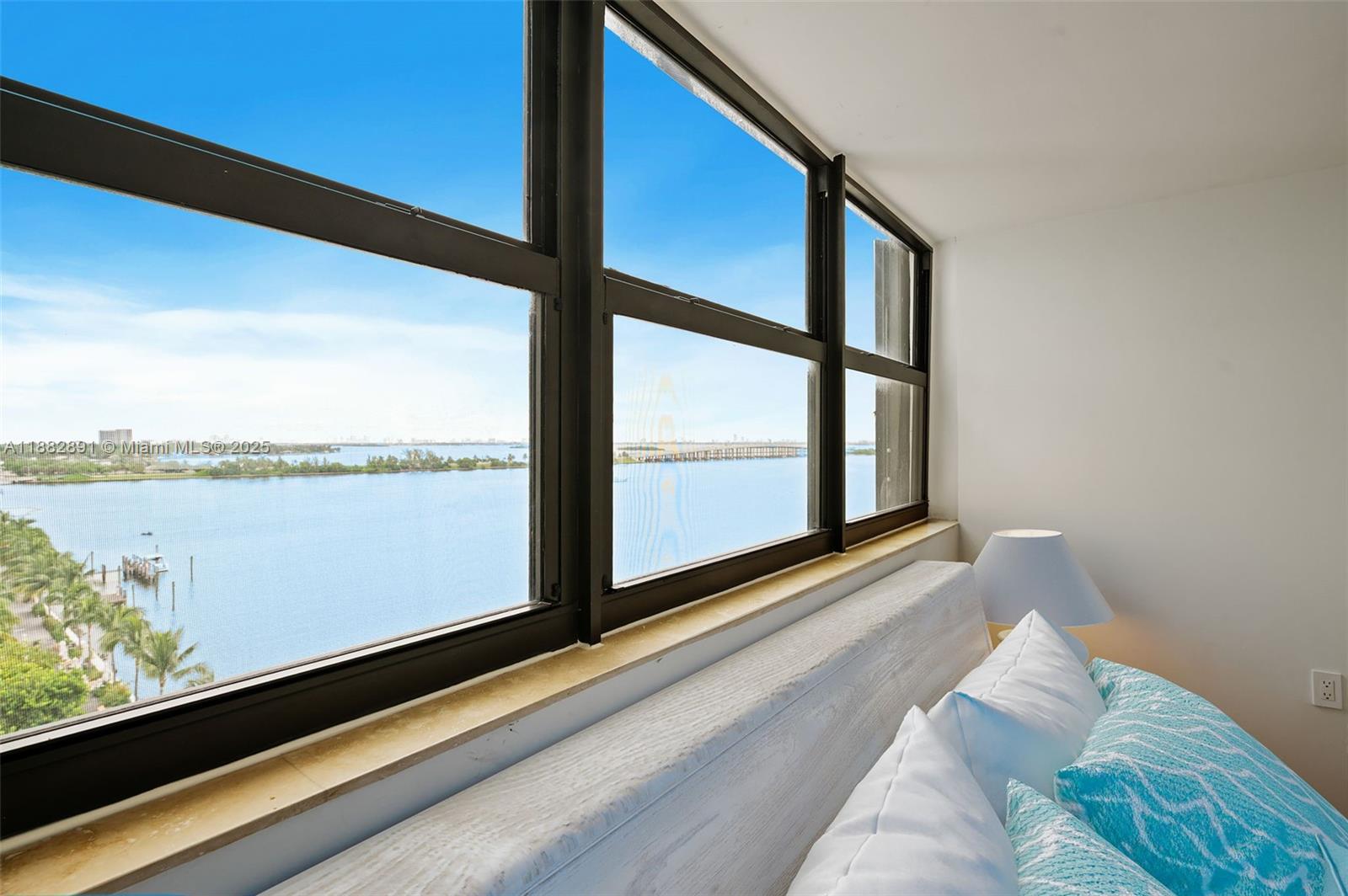BAYVIEW TOWER CONDO - Residential Lease