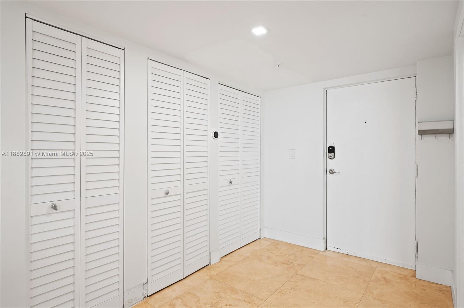 BAYVIEW TOWER CONDO - Residential Lease
