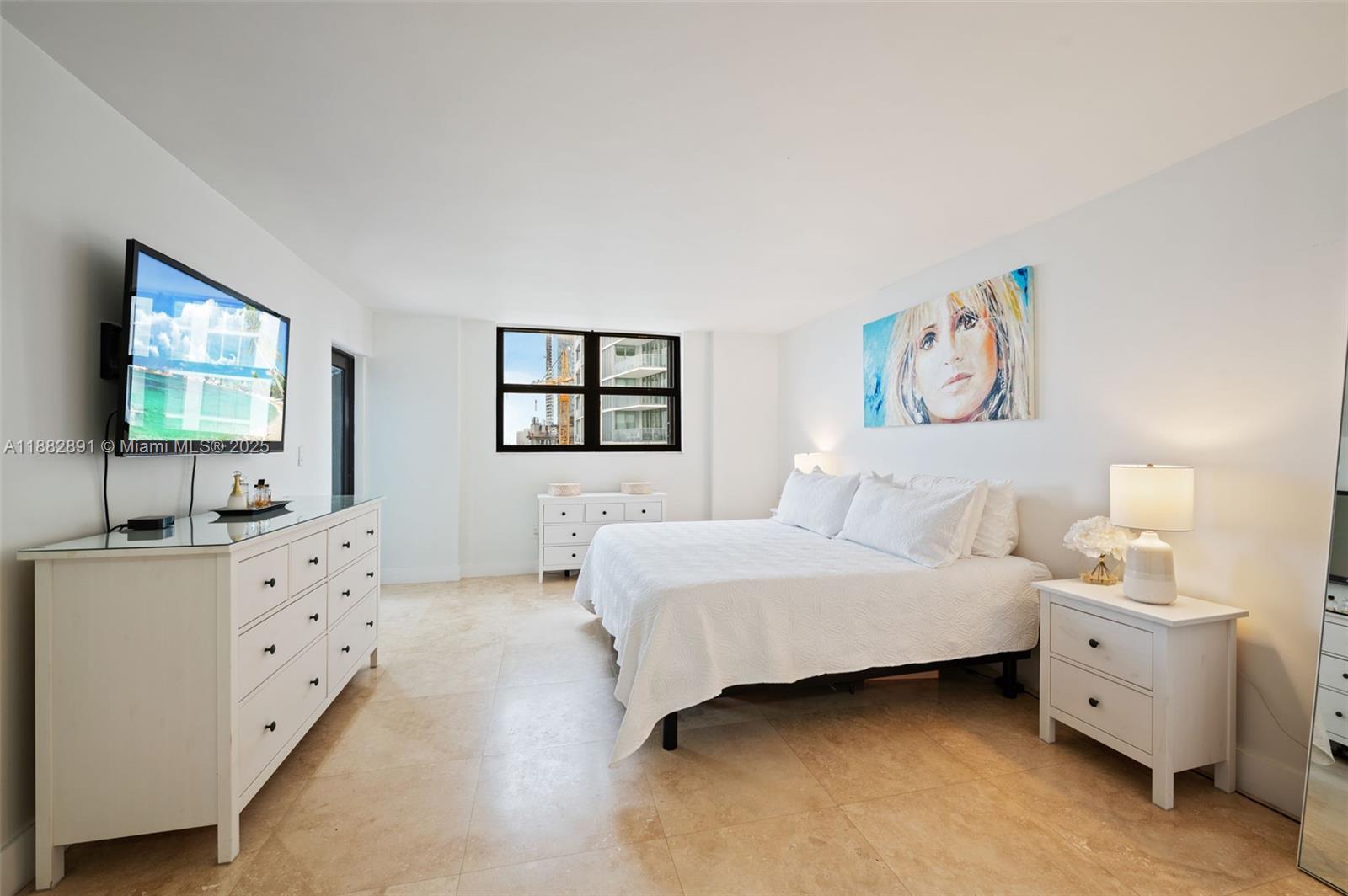 BAYVIEW TOWER CONDO - Residential Lease