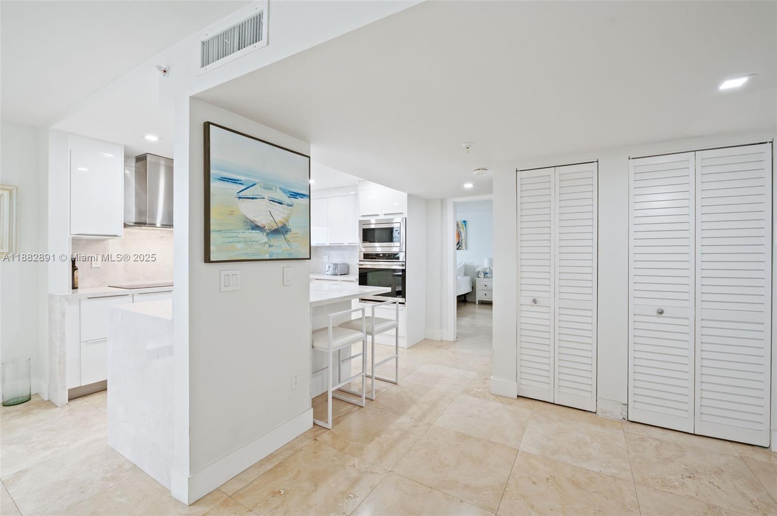 BAYVIEW TOWER CONDO - Residential Lease