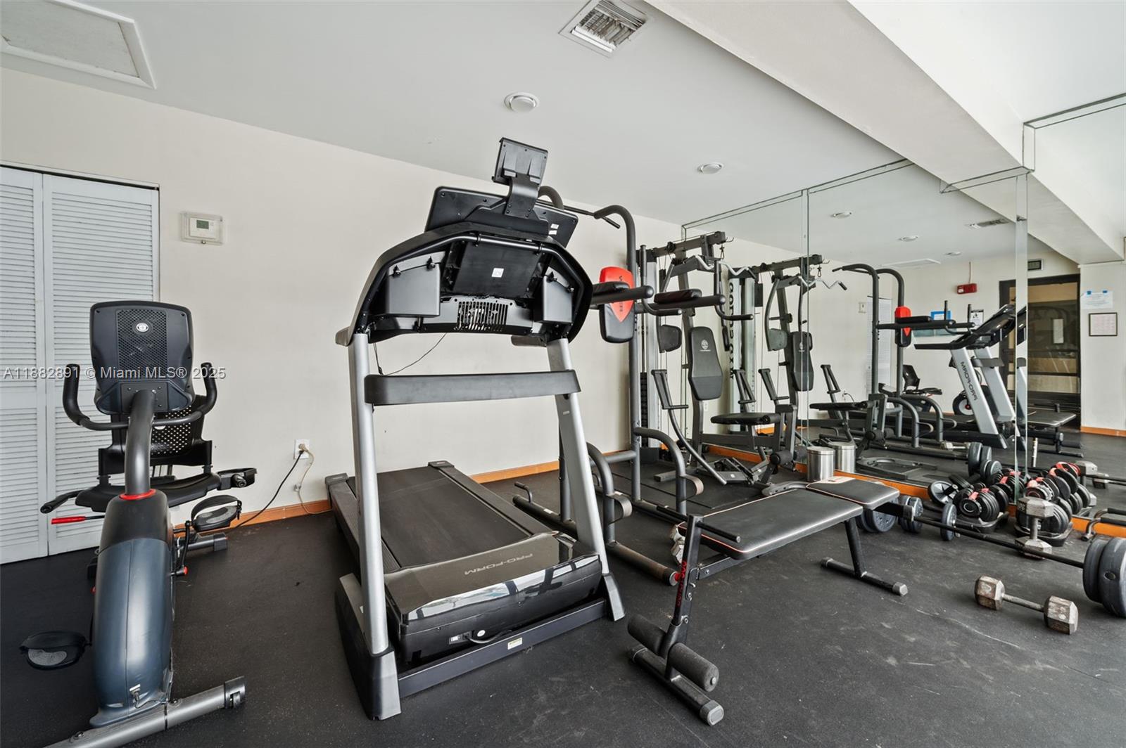 BAYVIEW TOWER CONDO - Residential Lease