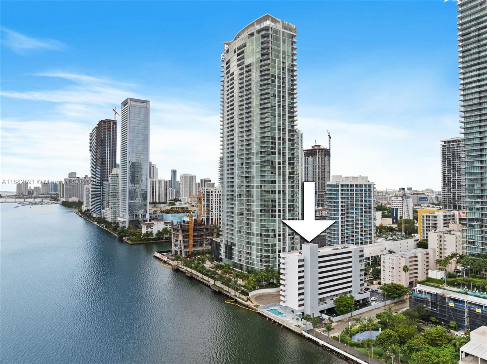 BAYVIEW TOWER CONDO - Residential Lease