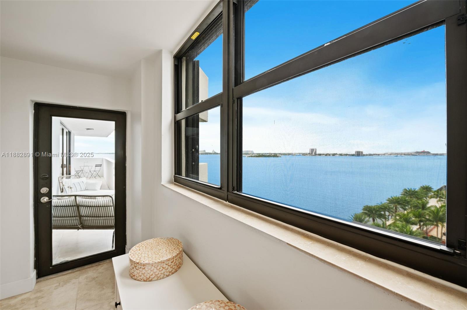 BAYVIEW TOWER CONDO - Residential Lease