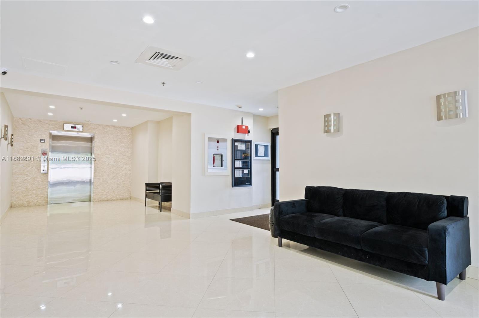 BAYVIEW TOWER CONDO - Residential Lease