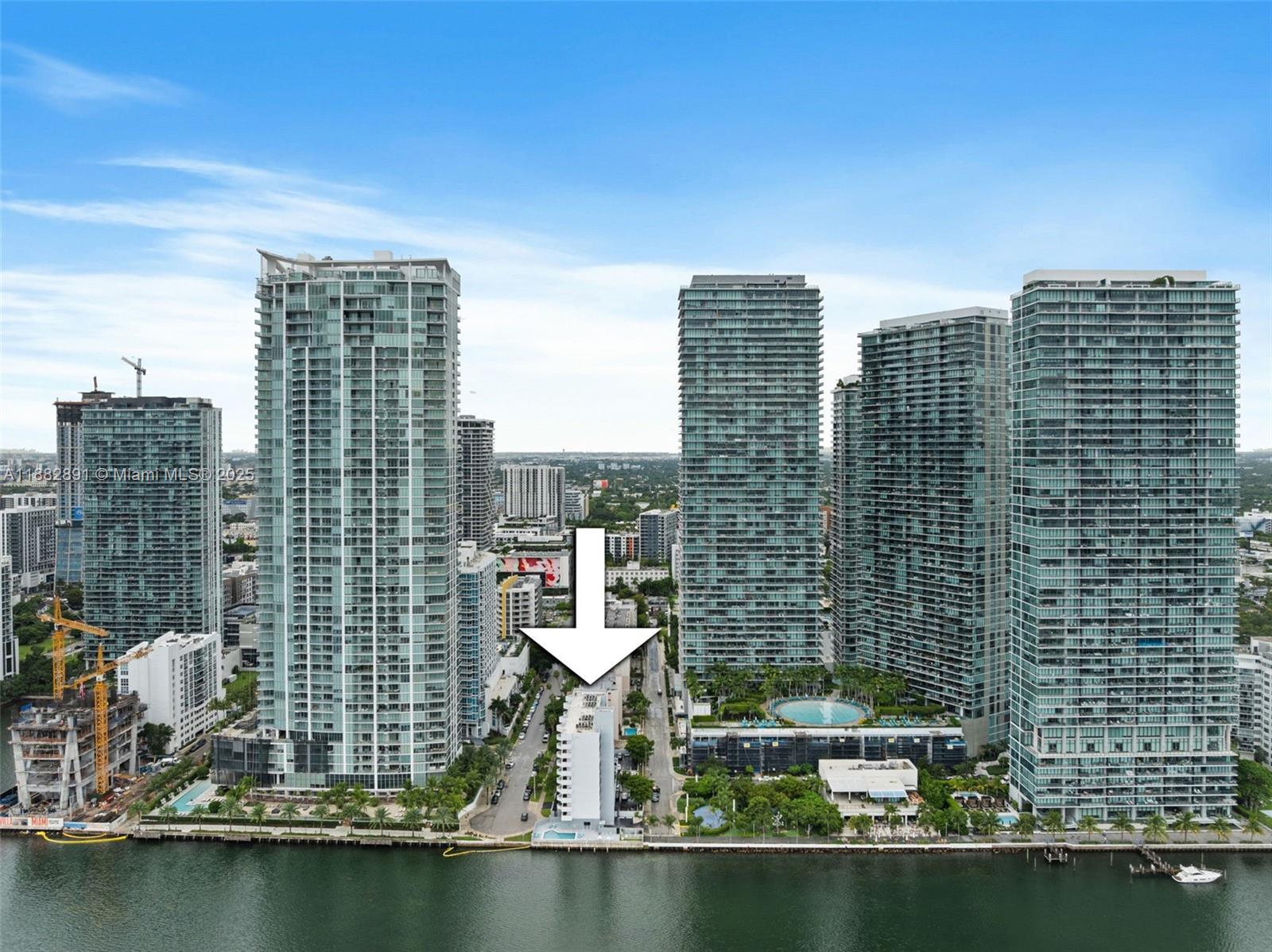 BAYVIEW TOWER CONDO - Residential Lease