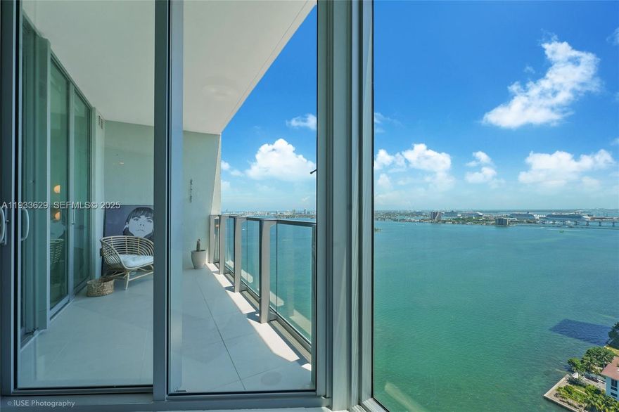 Stunning 1 bedroom 2 bathroom condo in coveted Biscayne Beach.  Beautiful bay view and priced to sell fast.