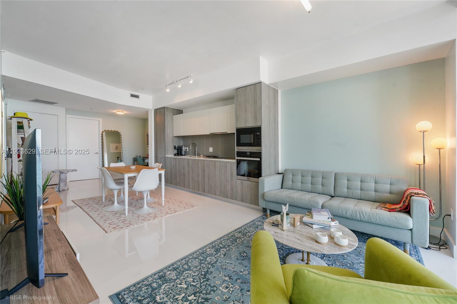 BISCAYNE BEACH CONDO - Residential