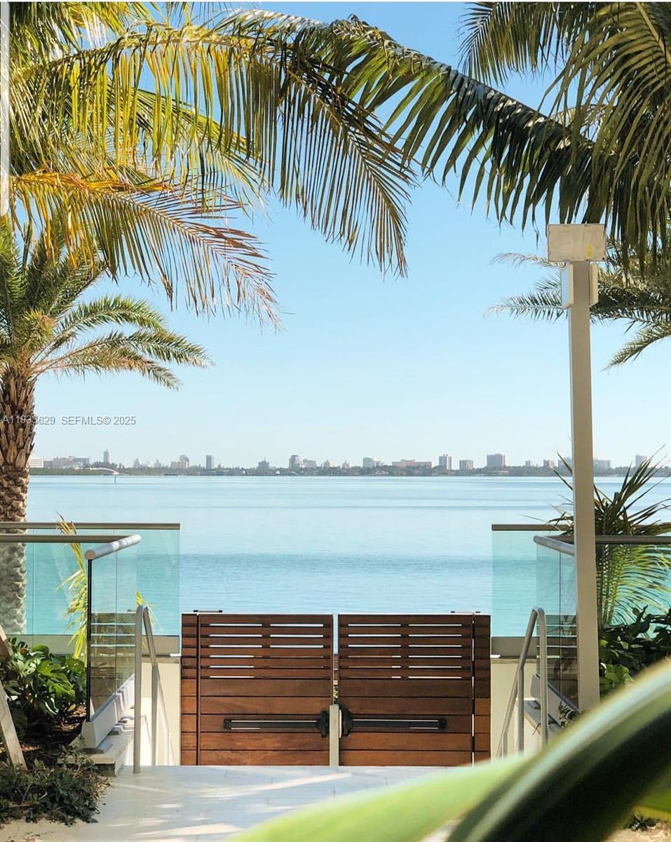 BISCAYNE BEACH CONDO - Residential