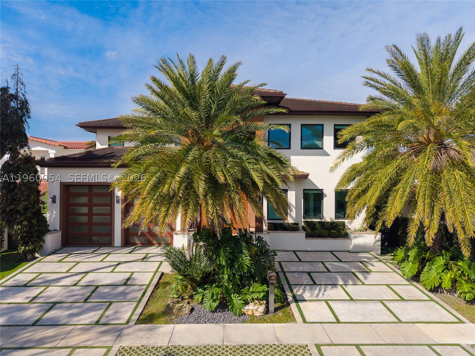 12880 N Bayshore Dr - Image 1