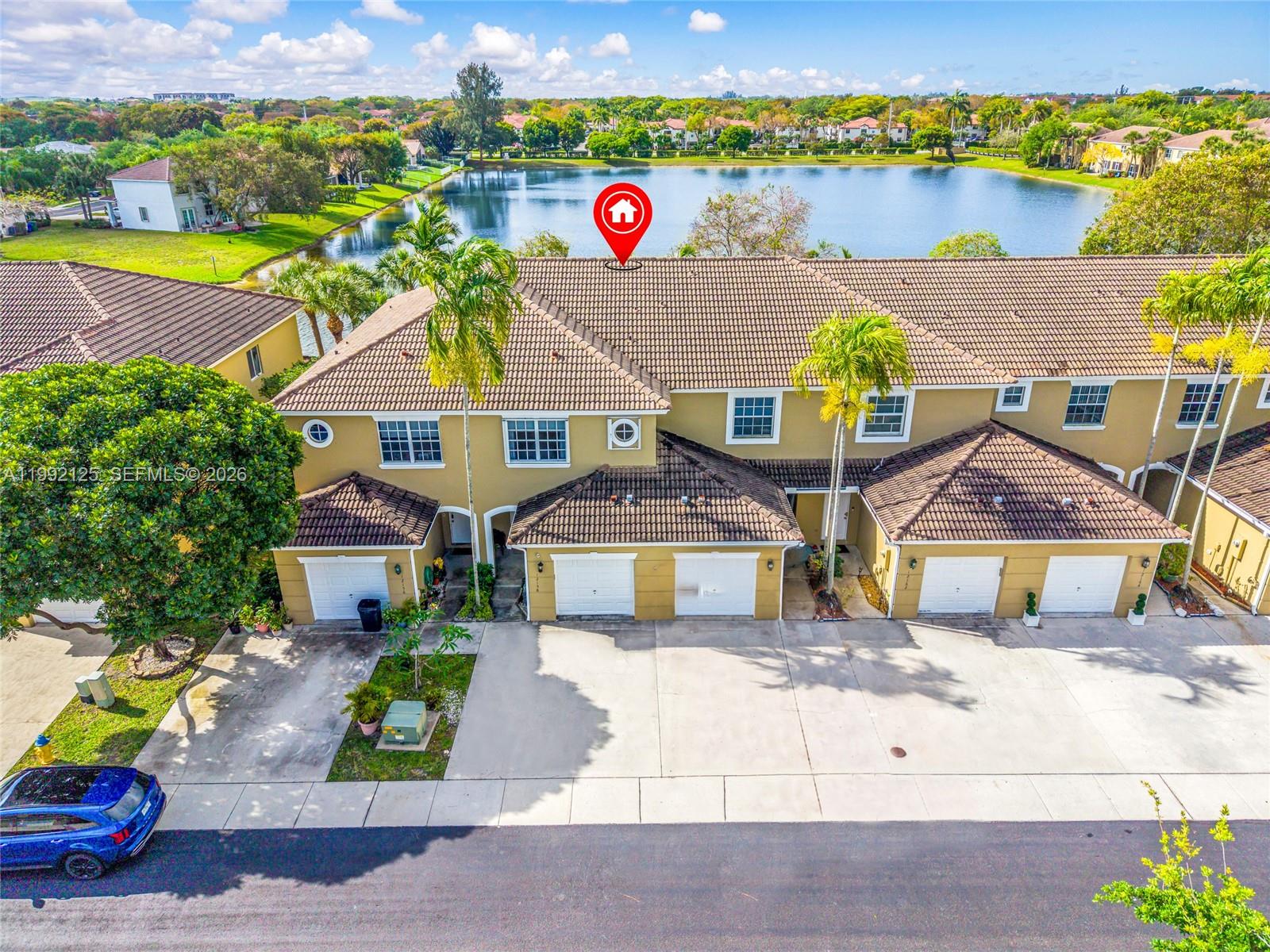 Pelican Pointe - Residential