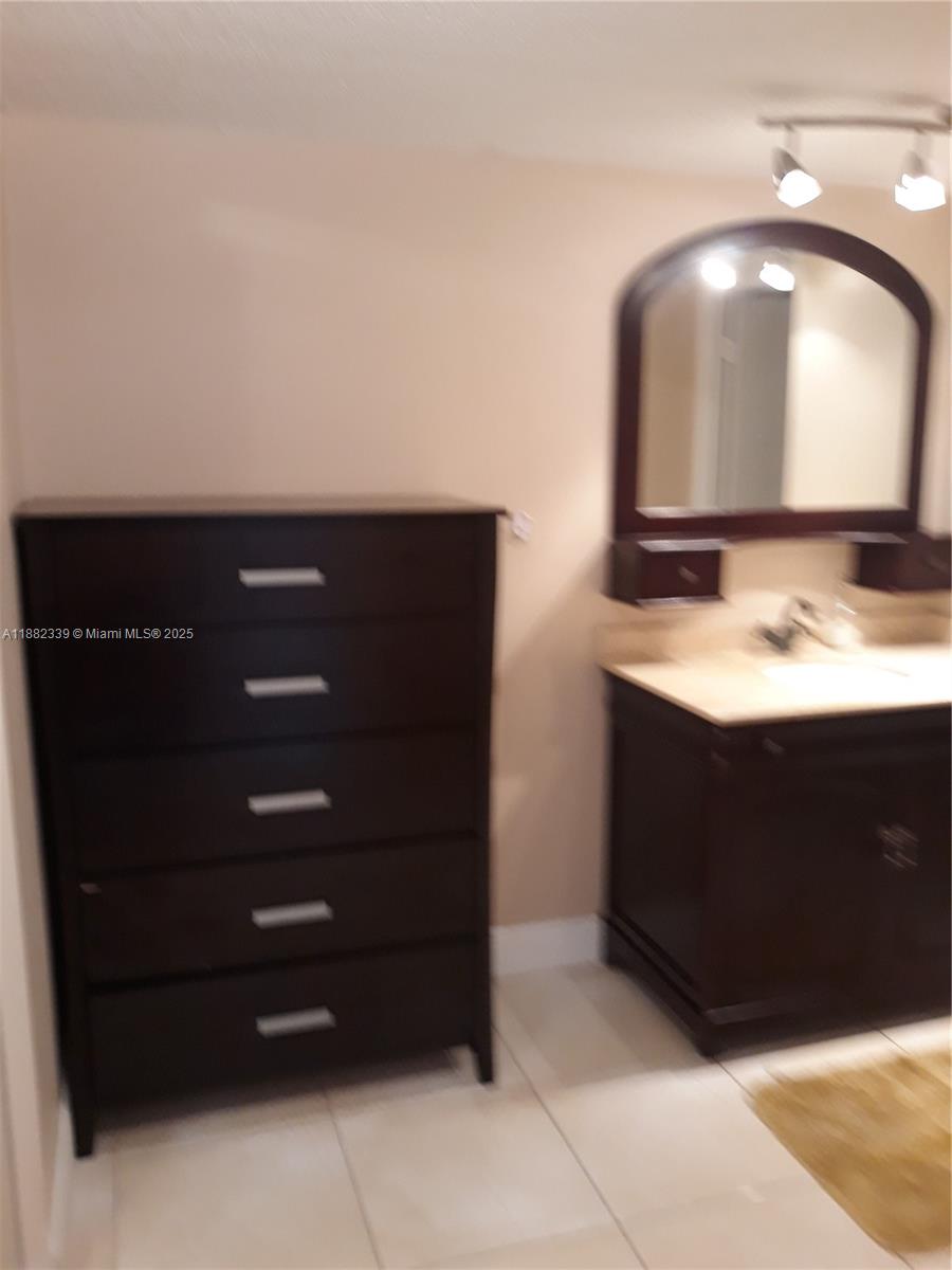 DEL PRADO MARINA - Residential