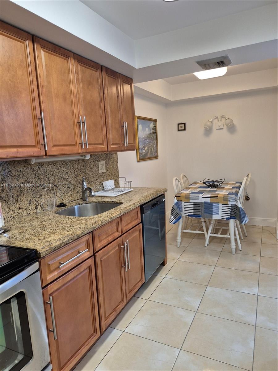 DEL PRADO MARINA - Residential