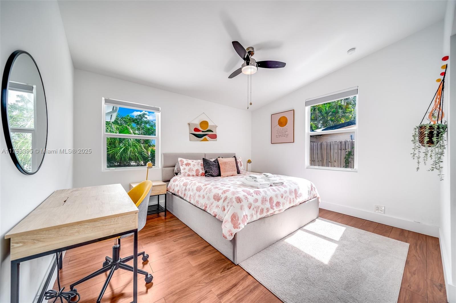 DELRAY MNR - Residential