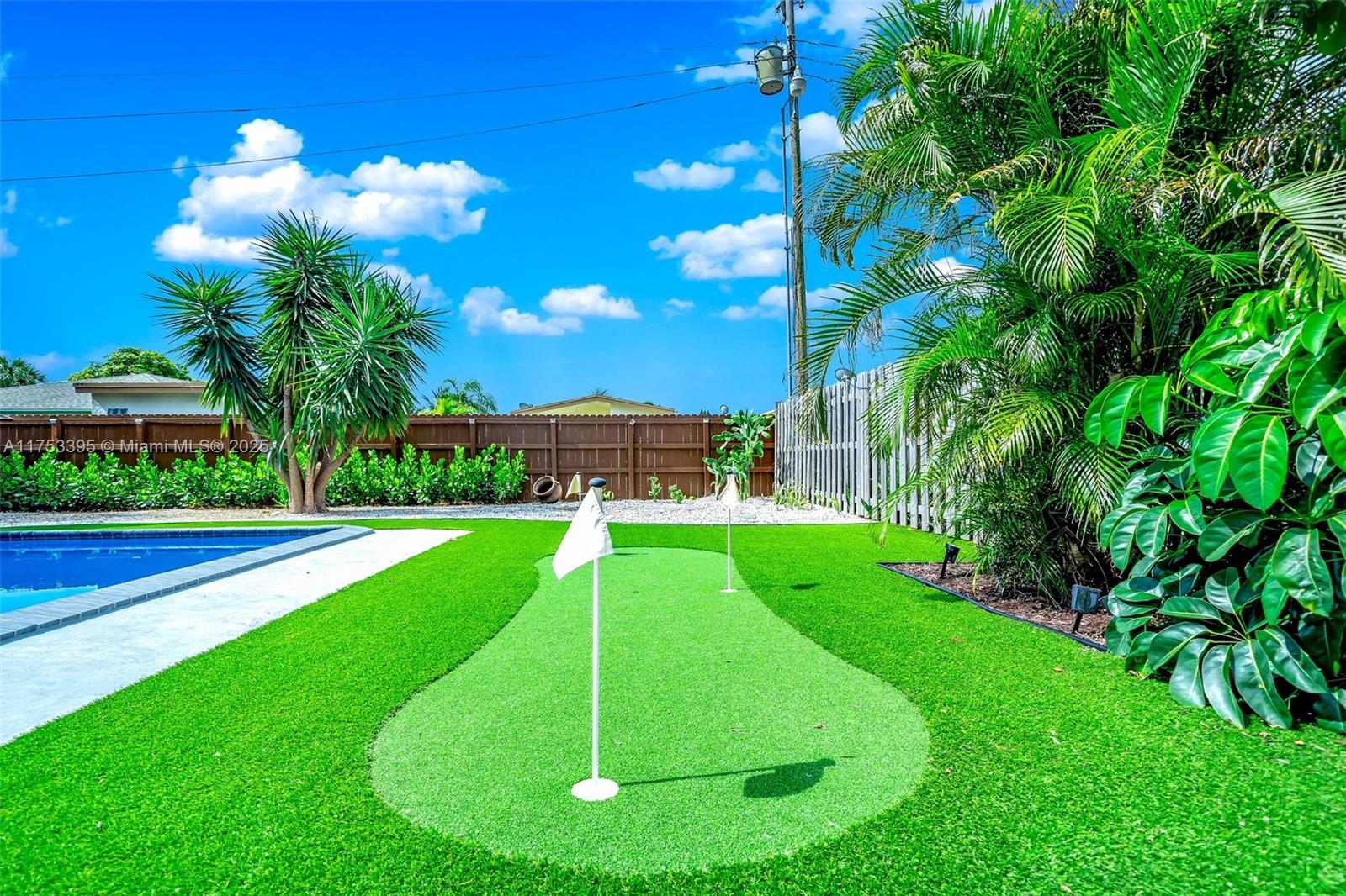 DELRAY MNR - Residential