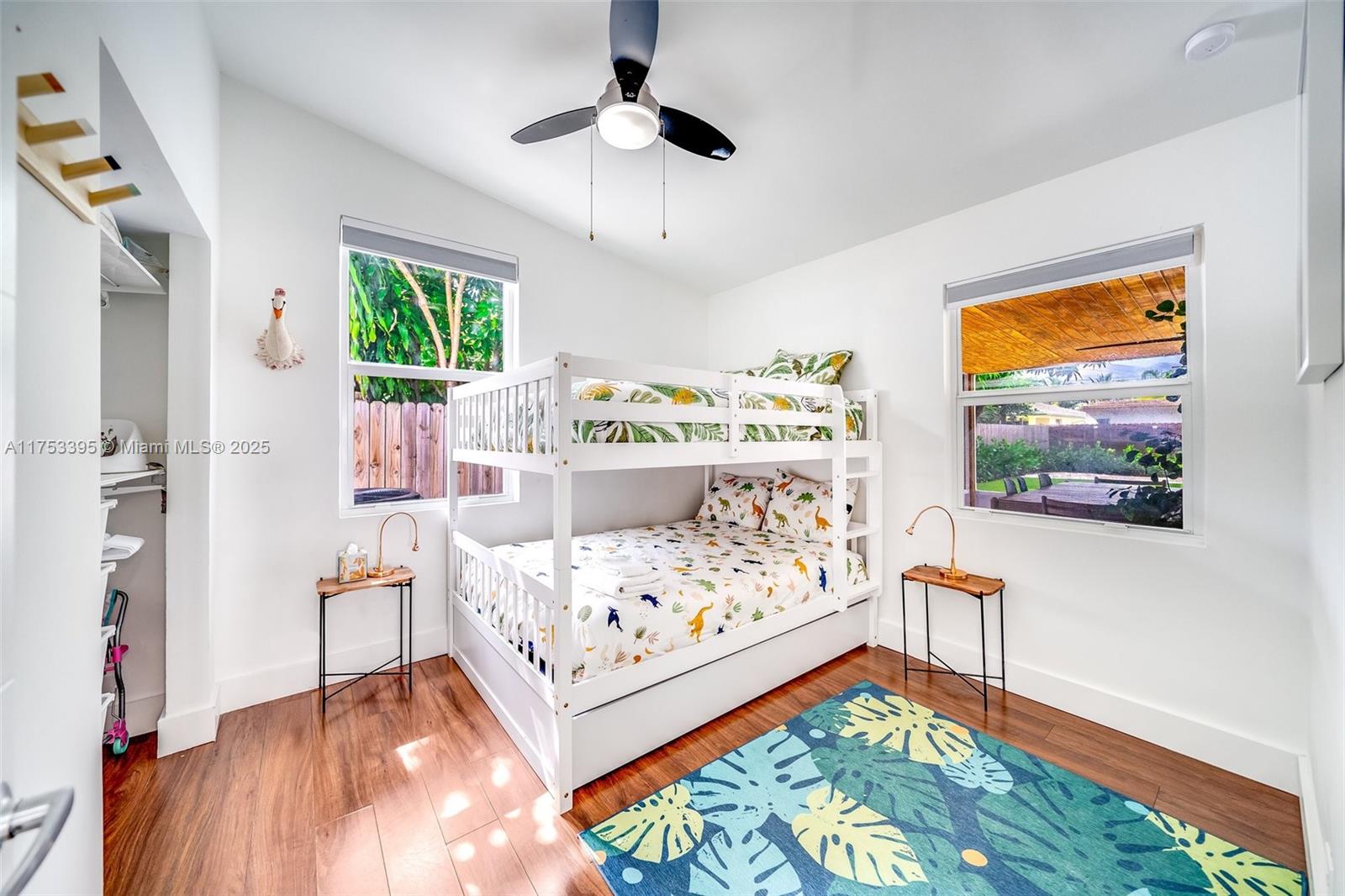 DELRAY MNR - Residential