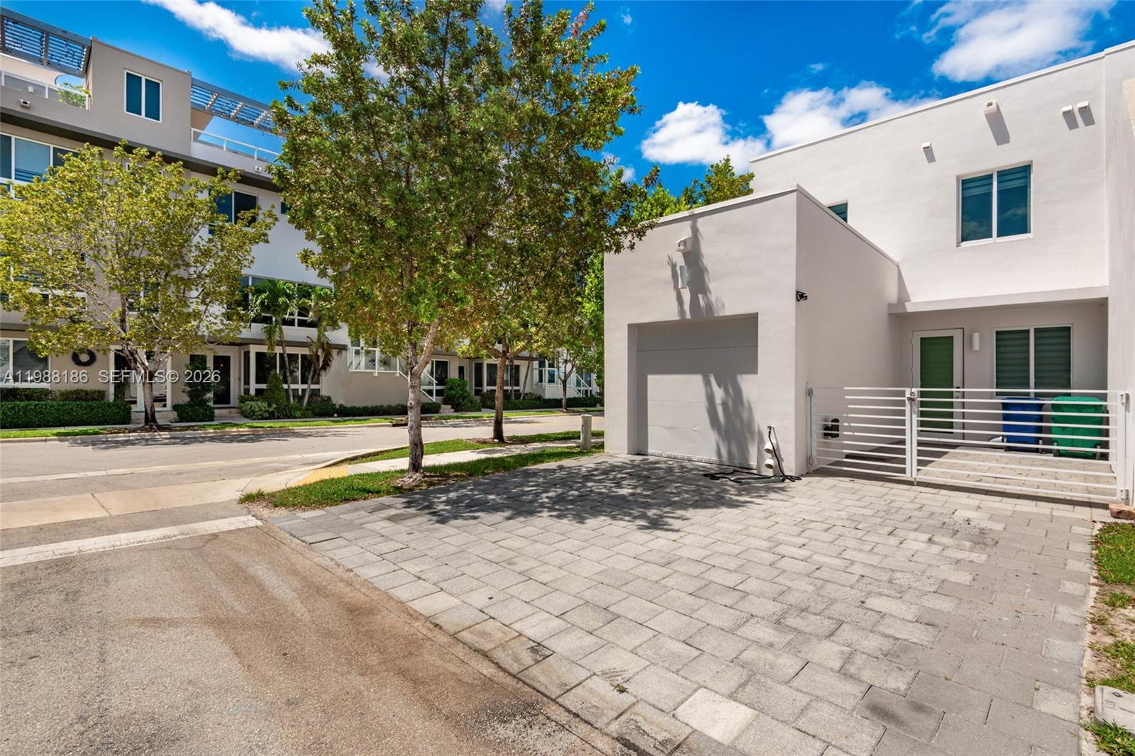LANDMARK AT DORAL CENTRAL - Residential