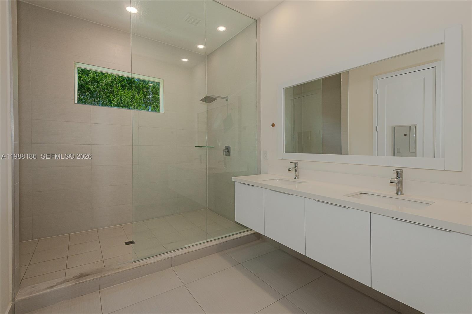 LANDMARK AT DORAL CENTRAL - Residential