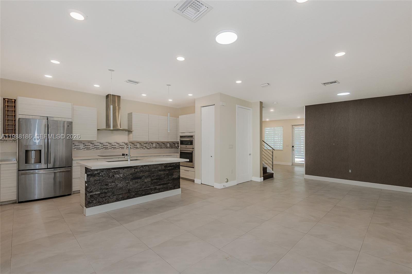 LANDMARK AT DORAL CENTRAL - Residential