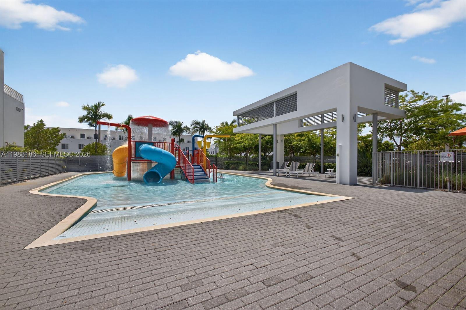 LANDMARK AT DORAL CENTRAL - Residential