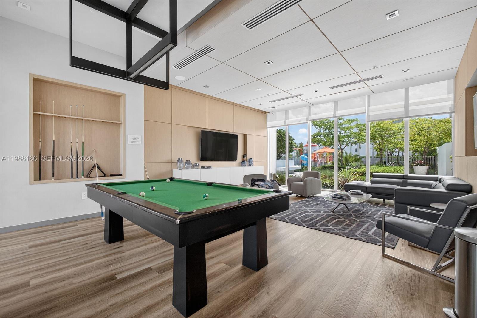 LANDMARK AT DORAL CENTRAL - Residential
