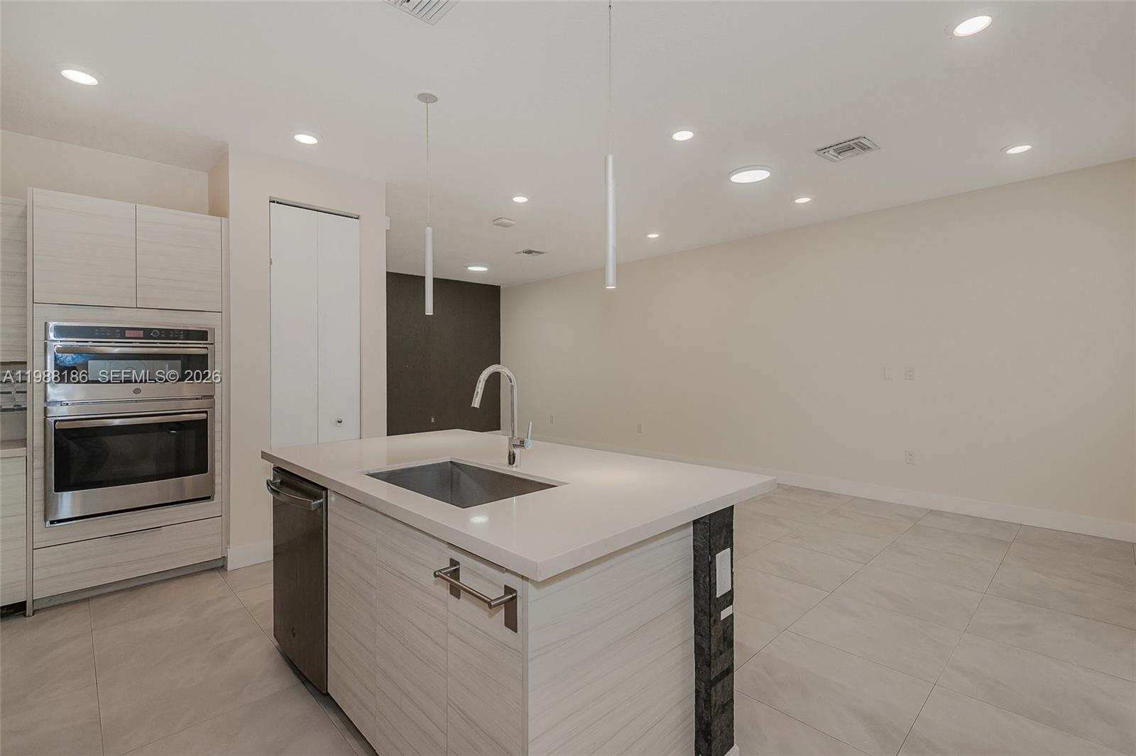 LANDMARK AT DORAL CENTRAL - Residential