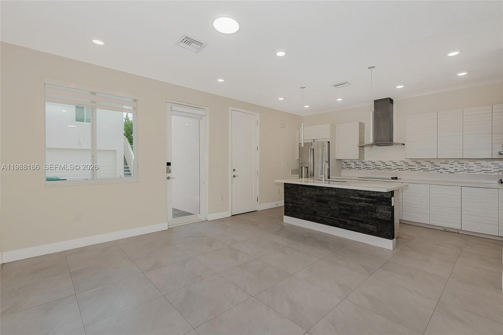LANDMARK AT DORAL CENTRAL - Residential