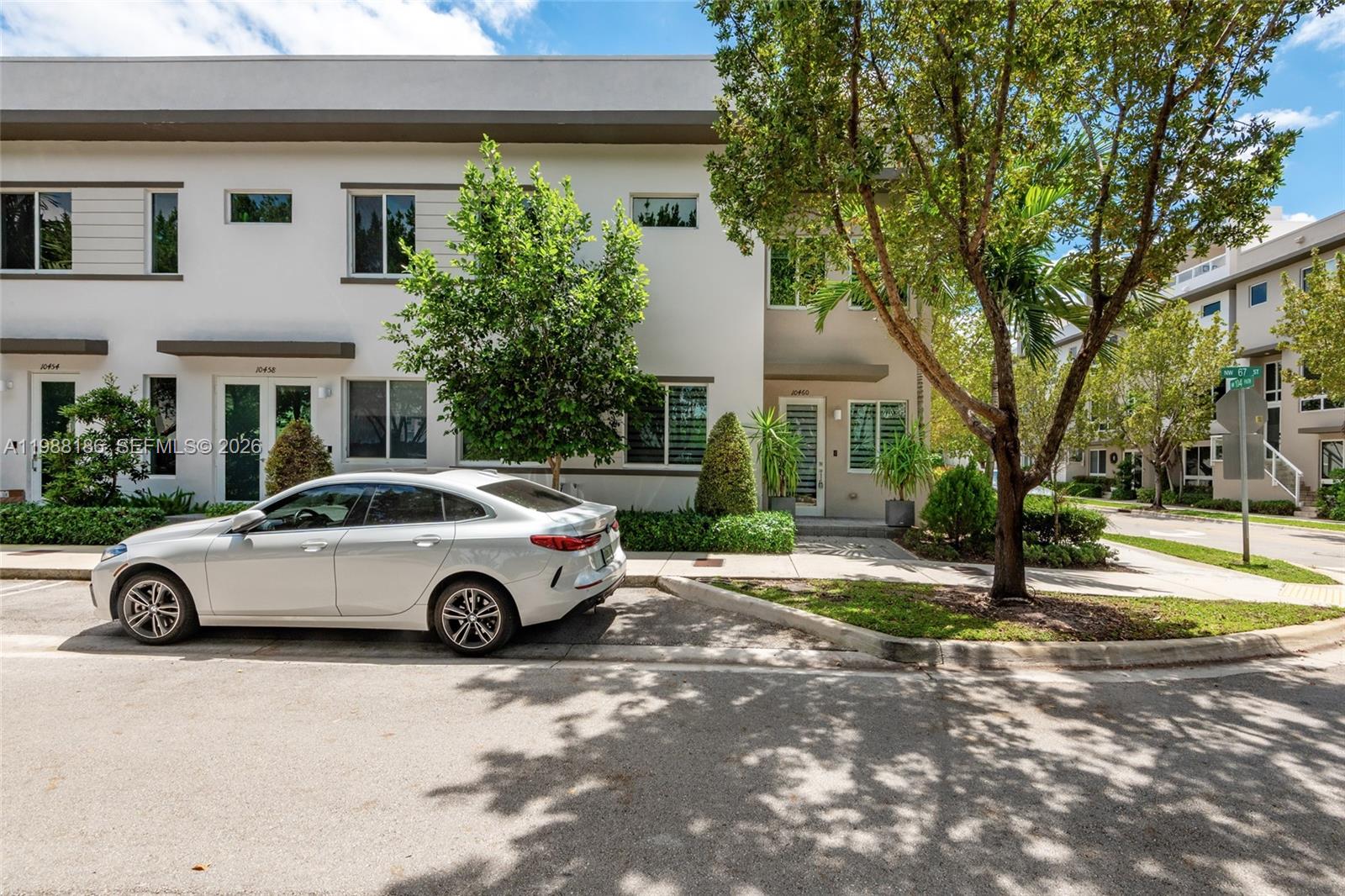 LANDMARK AT DORAL CENTRAL - Residential