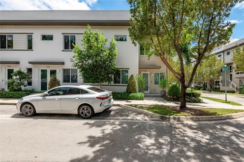 Photo of 10460 NW 67th St, Doral, FL 33178 (MLS # A11988186)