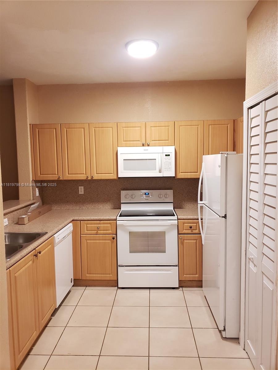 2903 SE 17th Ave 106