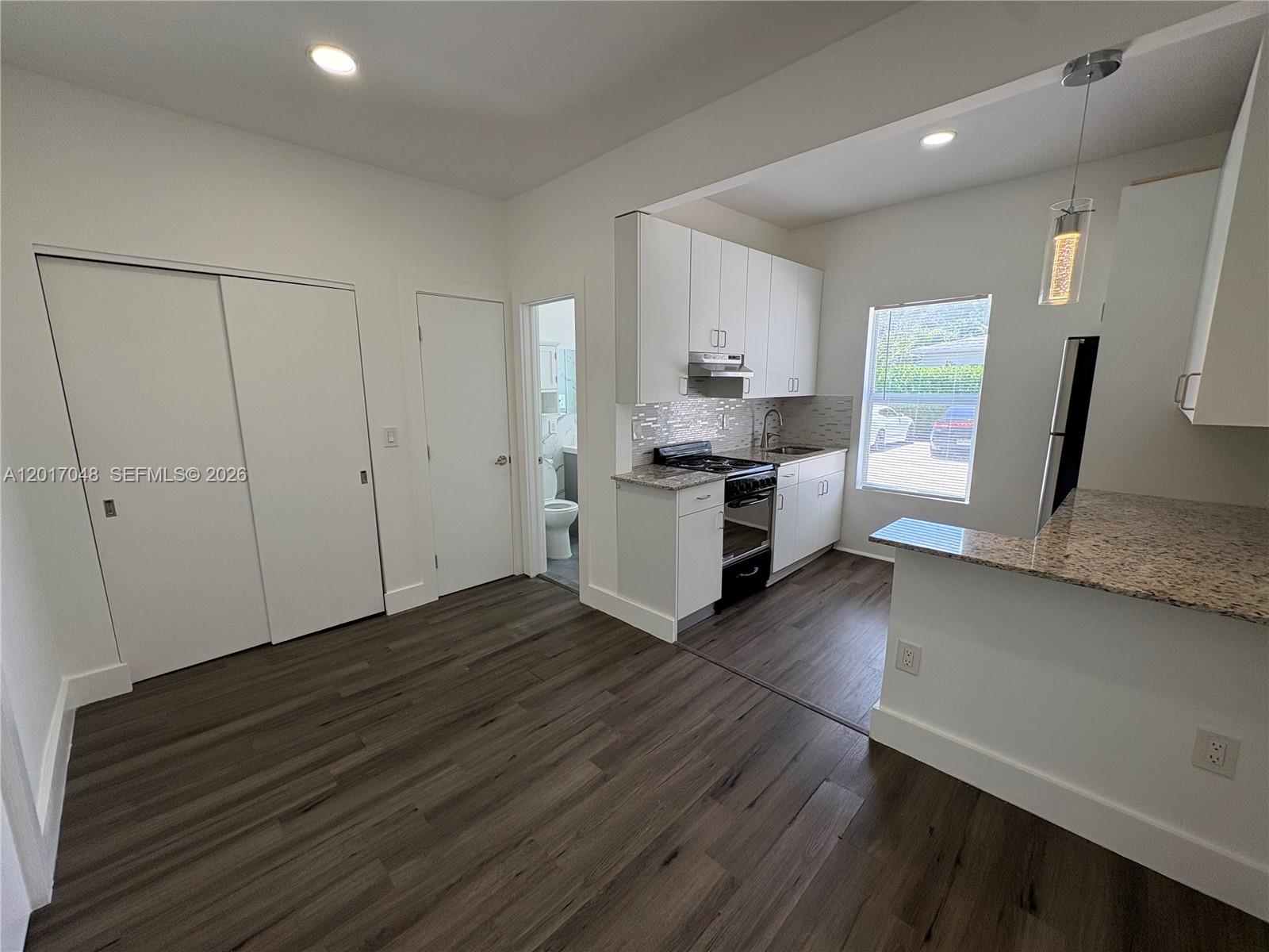 3237 SW 4th St 6