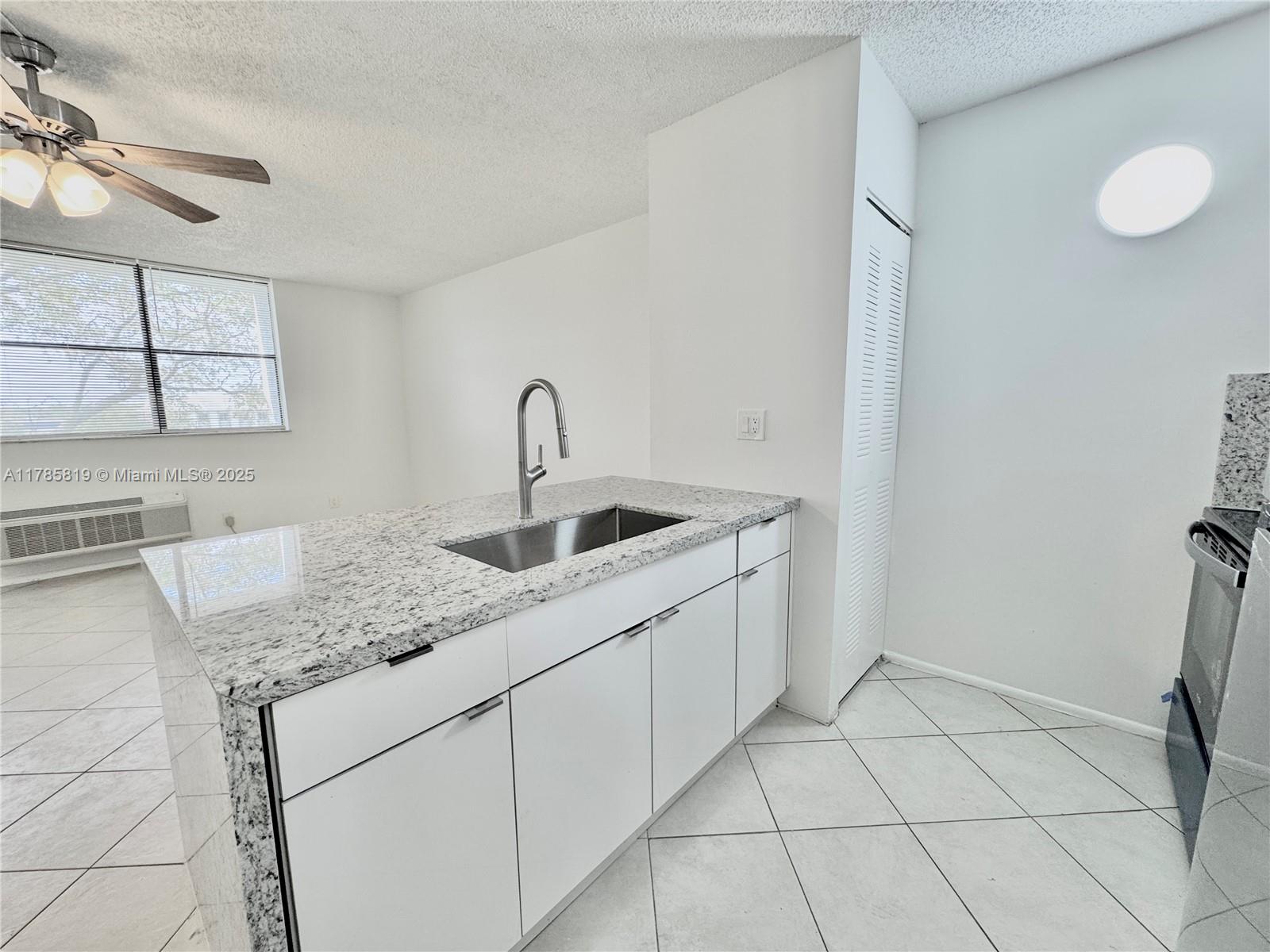 2401 Riverside Dr 512-B