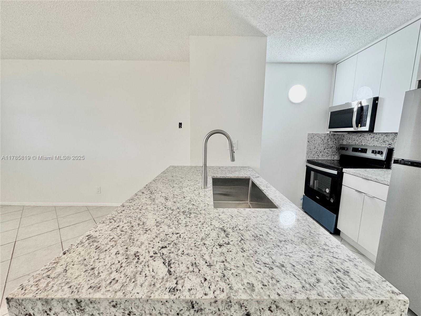 2401 Riverside Dr 512-B