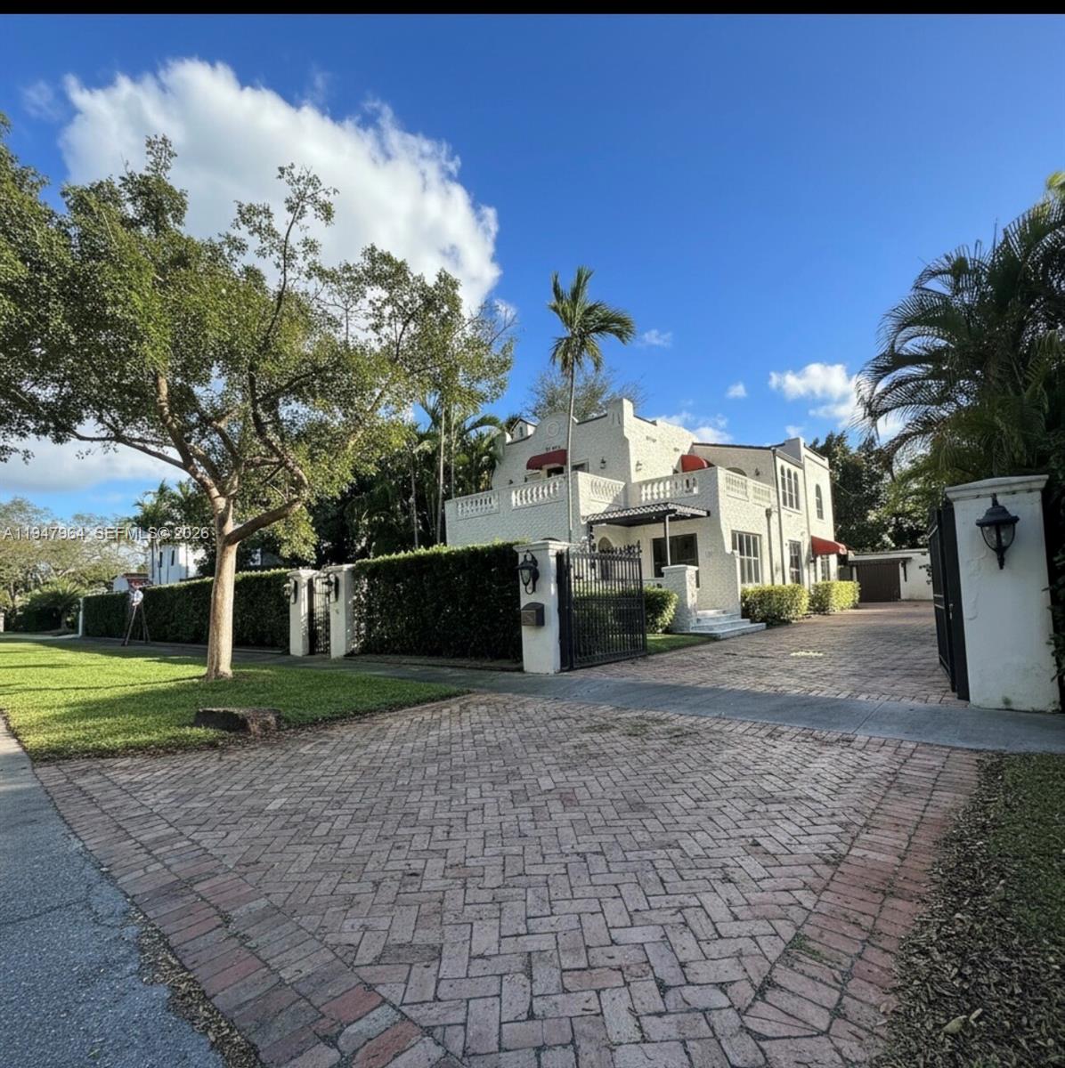 EL PORTAL - Residential