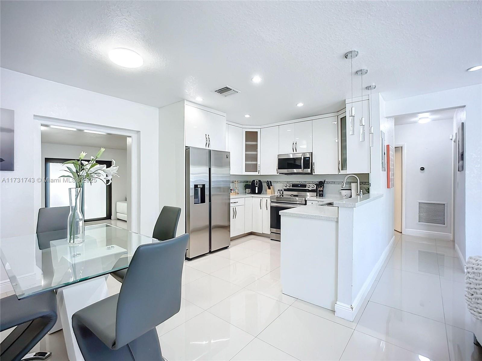 FAIRLAWN - Residential