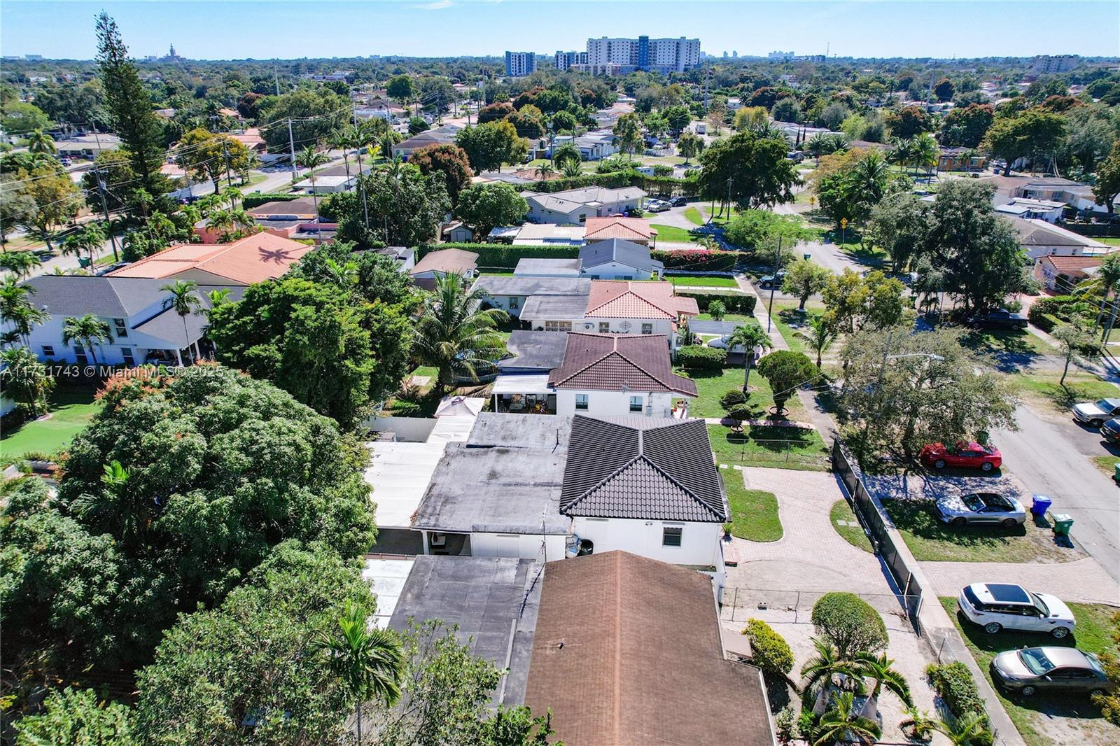 FAIRLAWN - Residential